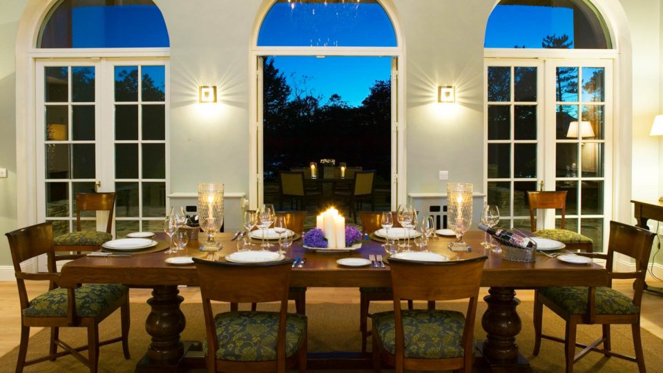 bay-villa-dining-room-01