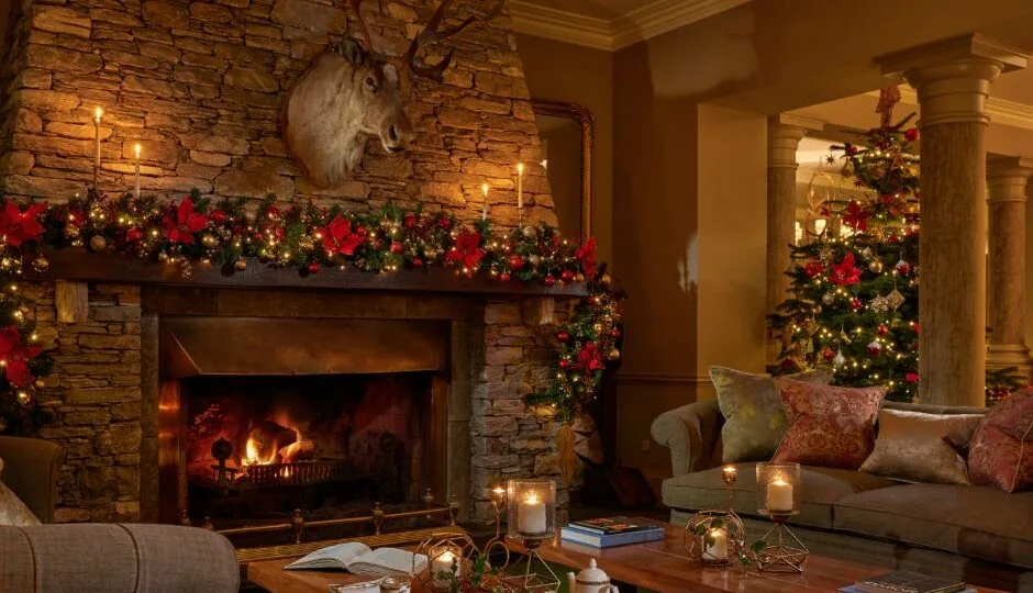 Lobby Fireplace Wide FL Full Res